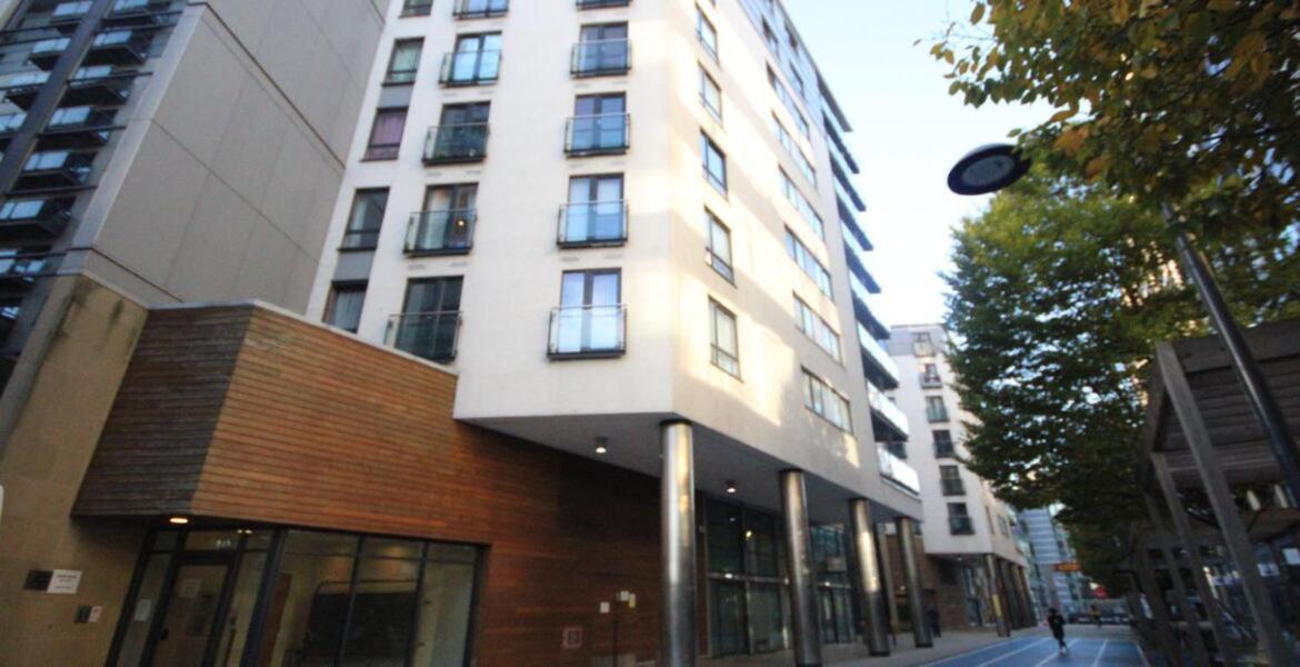 Апартаменты Rooshaus Leeds Docks Экстерьер фото